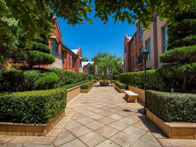 2EAABB895AF467B5092367DAD282E33C