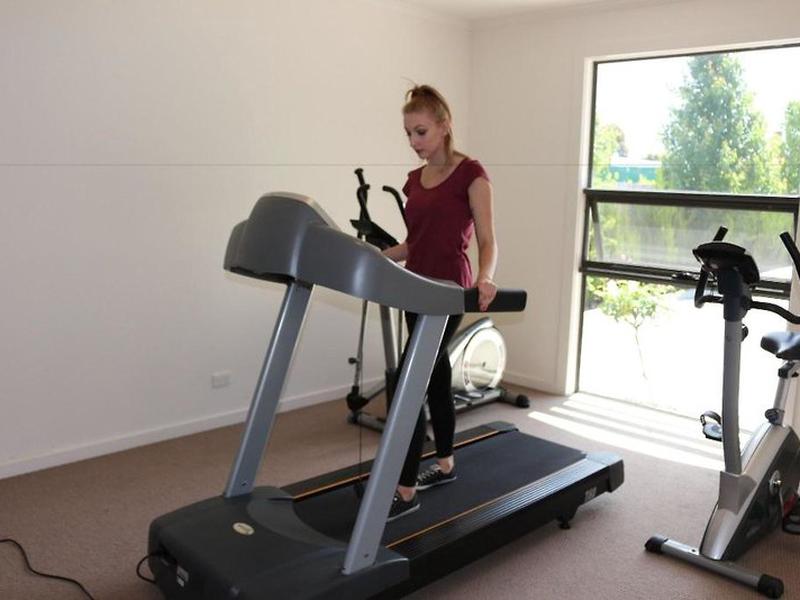 4FDBA9BB83321BE2EB7A099247EE0261