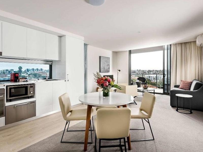 A2B1B0F5DF1D4C38F877F6D79DEDFFA9