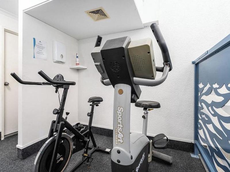 243B960638E4D78612CFE0AF65D5592D