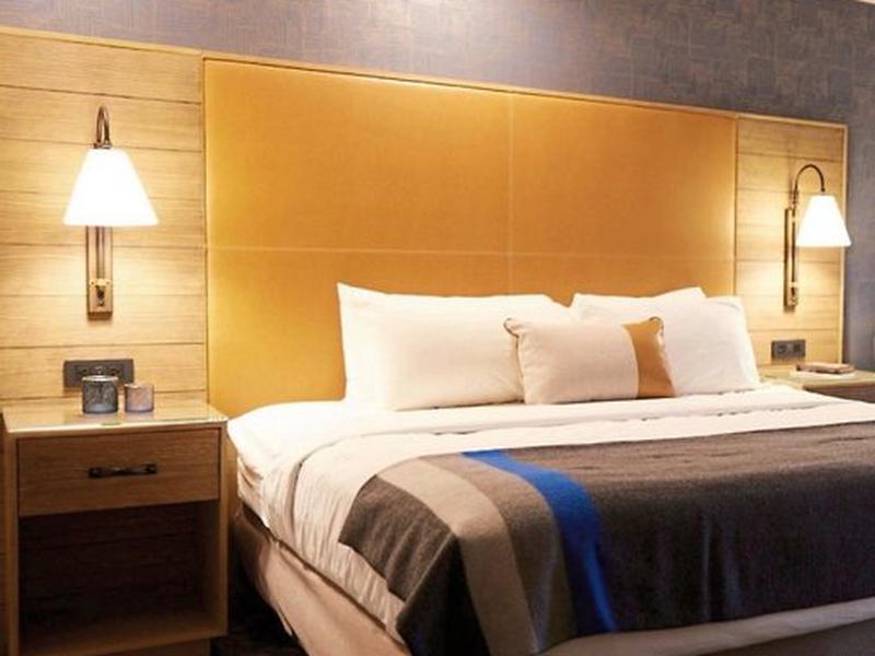 19516243AEBAFC17C2B356E146488764