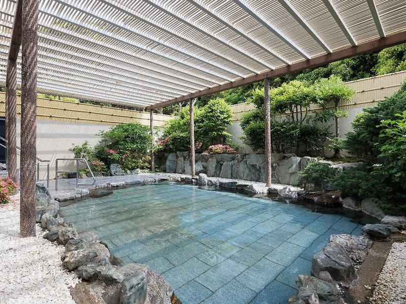 888100FD3BAABCDCF3FAAAF38A77913B