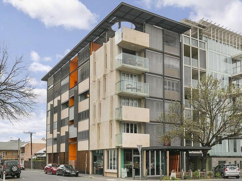 4D02F7CB1832D9996A3CD69CF12BDF0D