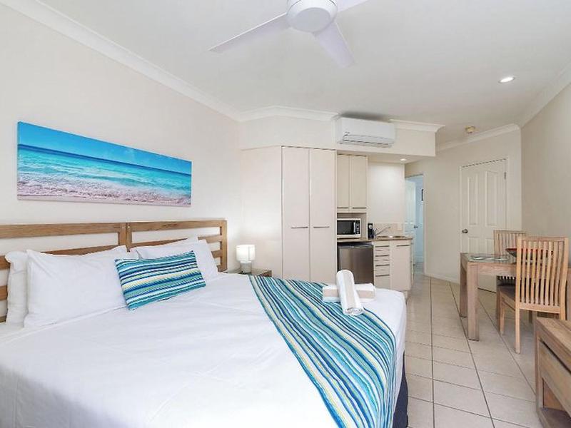 EFEC487C003A096BDBA010D9F63FEEAF