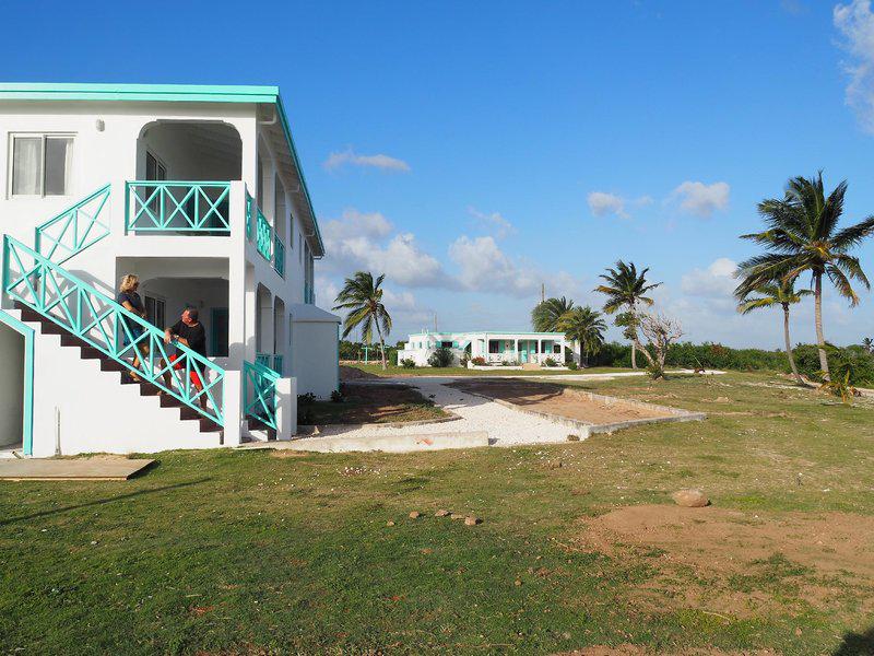 90EC1FA9355E118FB33F799974ED83AB