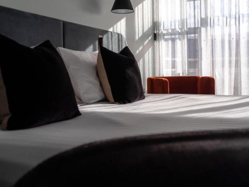 AD5925F737B7C87B91DDA4C6D25B420E