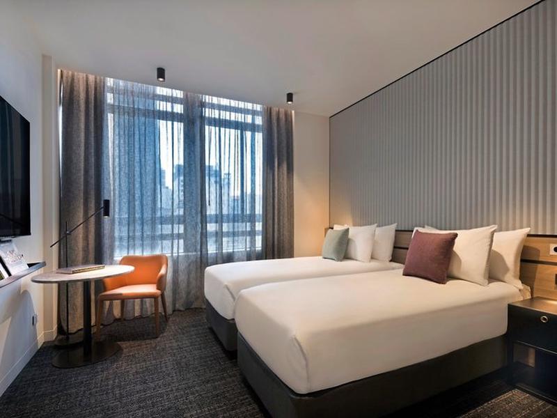 21518F90E3F74C8903ACFAA1F5C2443E