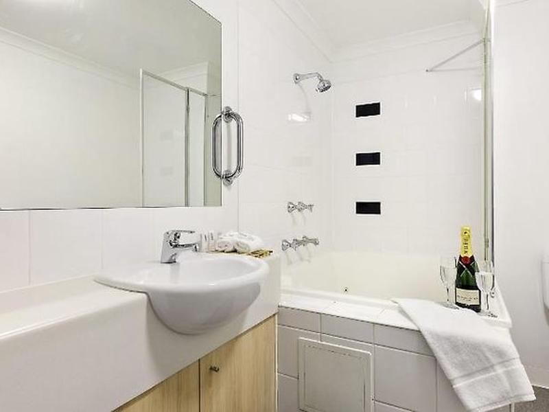 B13BA282C4E8E06CB8786B7D2813D4D1