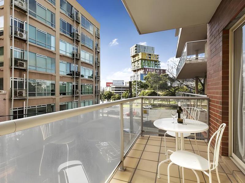 18DA6B2A25B2A27276A5B1593512B61D