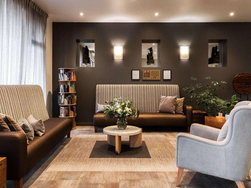 D66AC99908CA41A0045DD3DB783EF59E