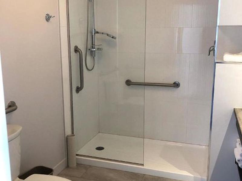 81A3686AD03E444F762B86DBD8949B05