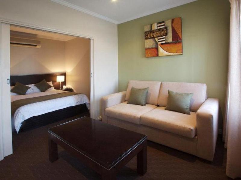 F2292A1BC6C5F84EA91403E77CD9E453