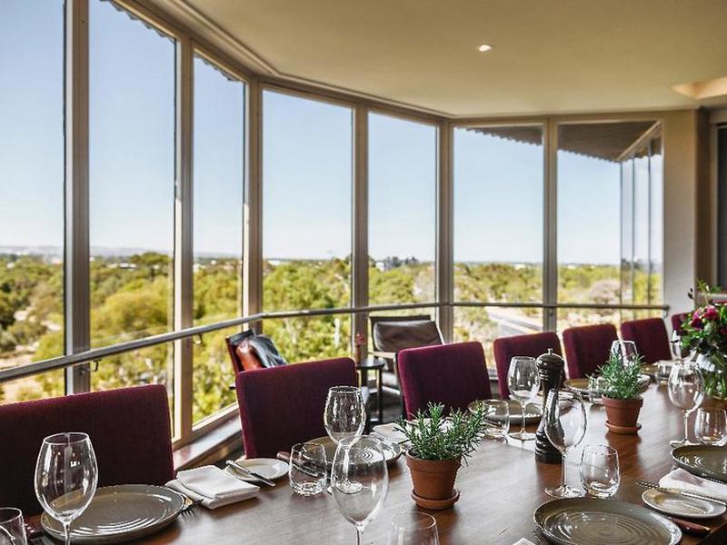 865838B374CF0D0BA91ED4A480387963