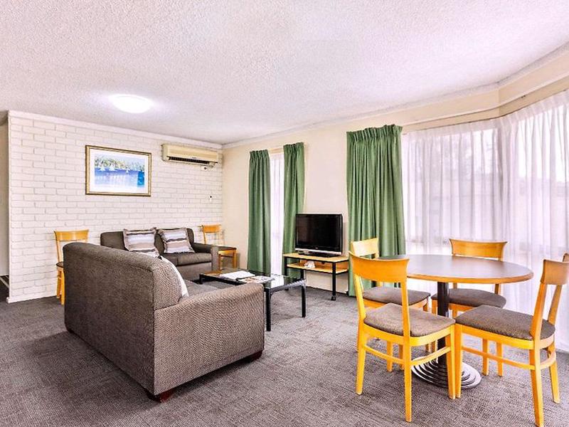 DBA612CA754B2C2861400FA94C87BAF7