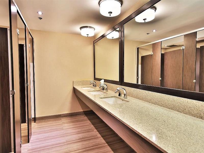 7062D9BC83C94030943477395C302041