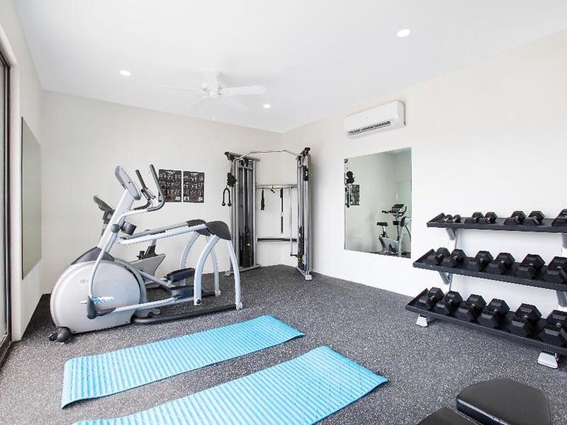 18C47853CC42116D7AAE53AF2C84C25A