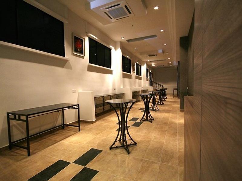 A8ABDA03545665D7BFDE0E2A3339B278