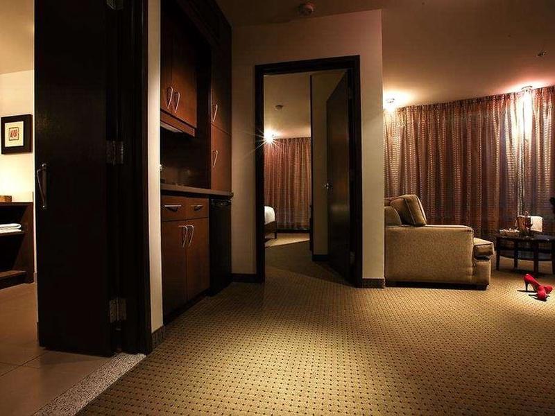 D3229BD909CA4733F38D83354202A92C