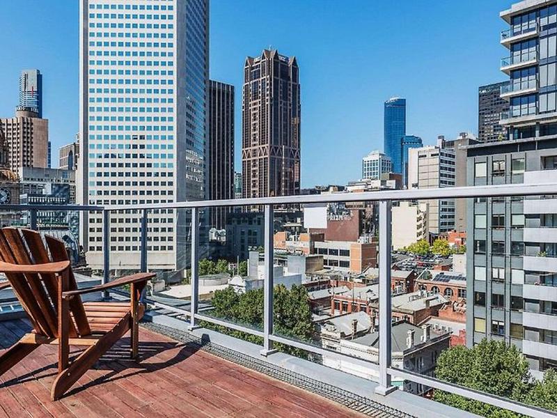 D6953BF65F2D449F413D2B810F09D96E