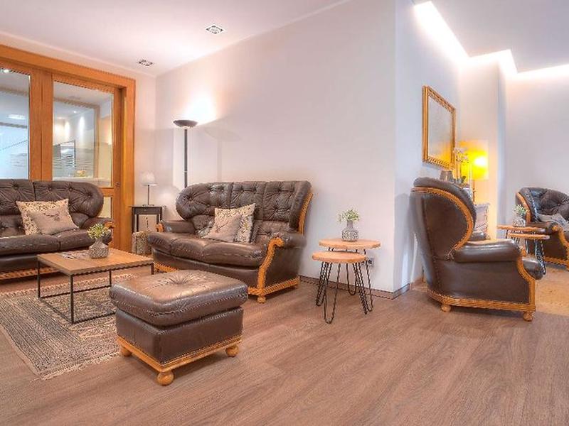 9E92C939F13963D2C490F6A31CC7DC5B