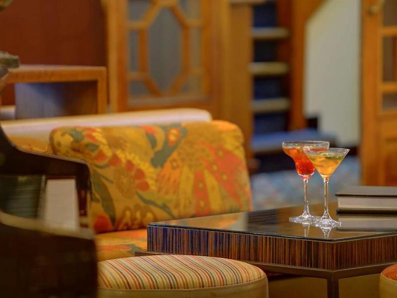 1907C16BE2755201784EBD9AA988DF1B