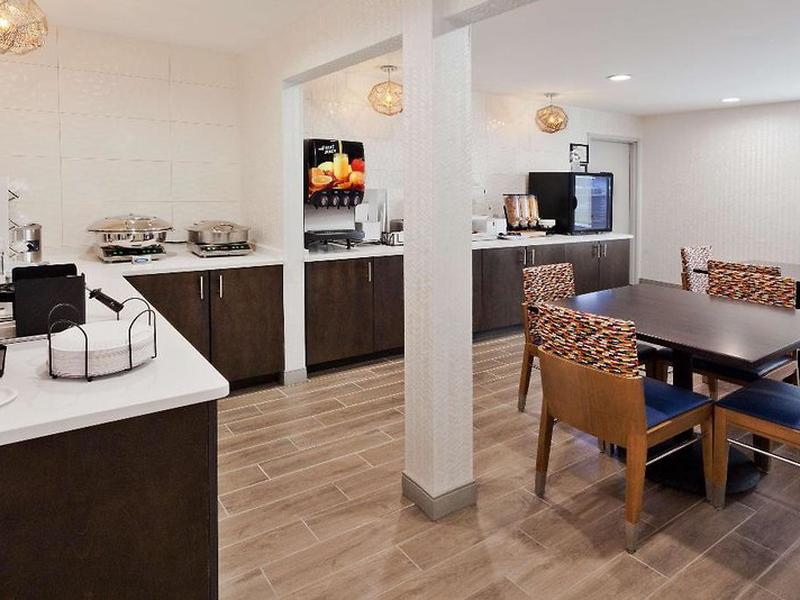 379DFAB9B8F5F9F650F9CA2C3A828EF9