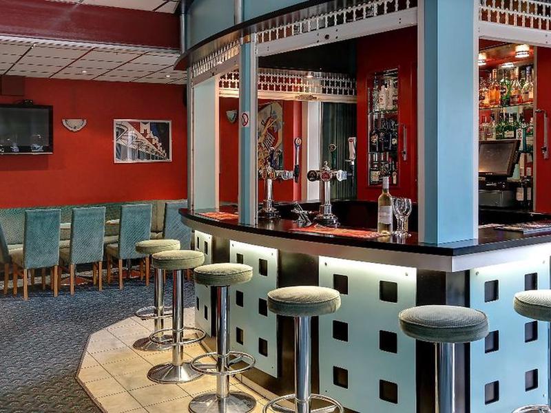 A69A3F3911CE25CBD36D9B7554F03736