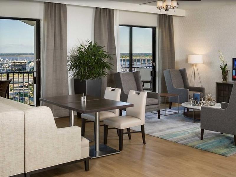 328392FCA2A158F8F89C7AC4D8DBB6FD