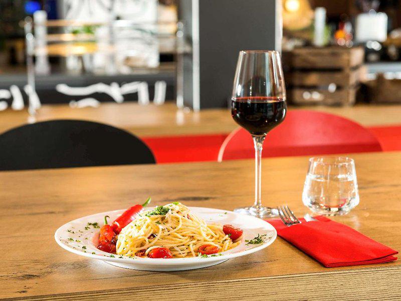 CDD698120A147BC4EEB8BB89A66D5382