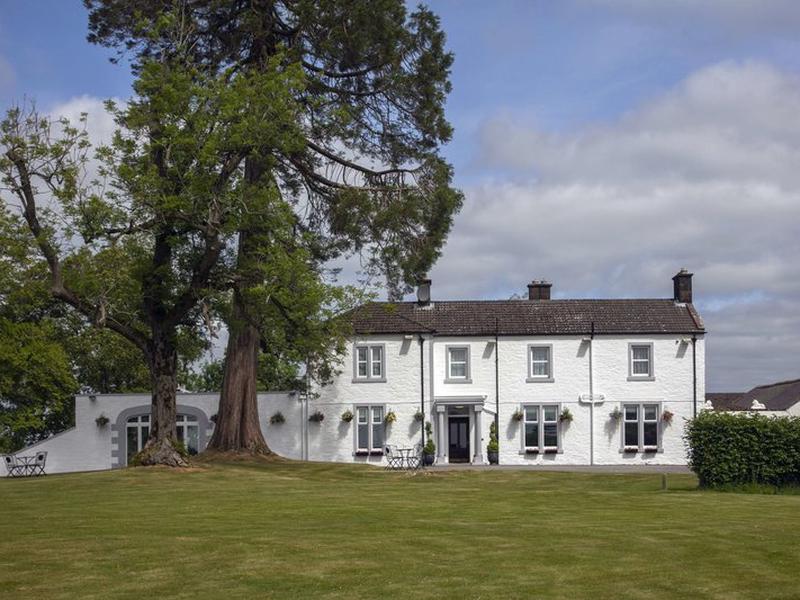 Dryfesdale Hotel, BW Signature Collection