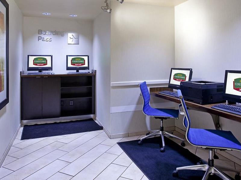 4B3C026CAE503F56F437D6017D4CA3E9