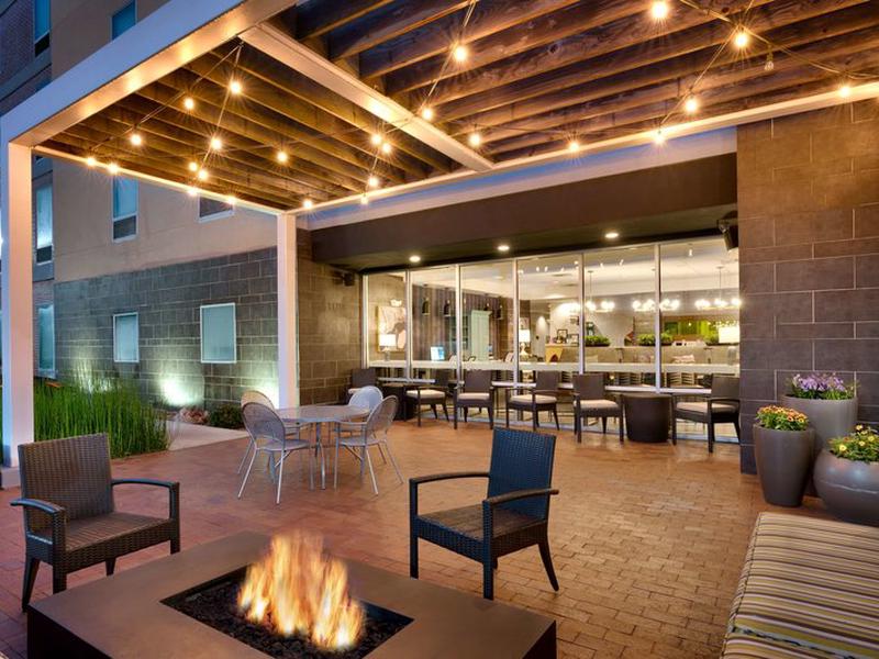 DA7FD3BBFA60FF0E1C593DF7A5D1D2F4