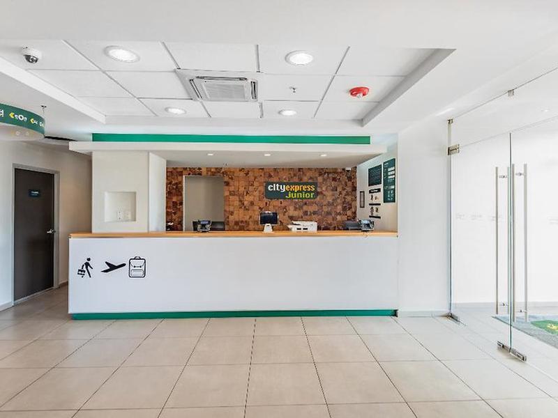 F4242D45D092349E192EF470C7A42048