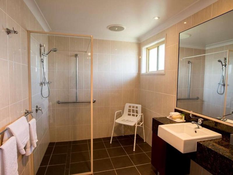 92D877124702663DF5E2C743D411824C