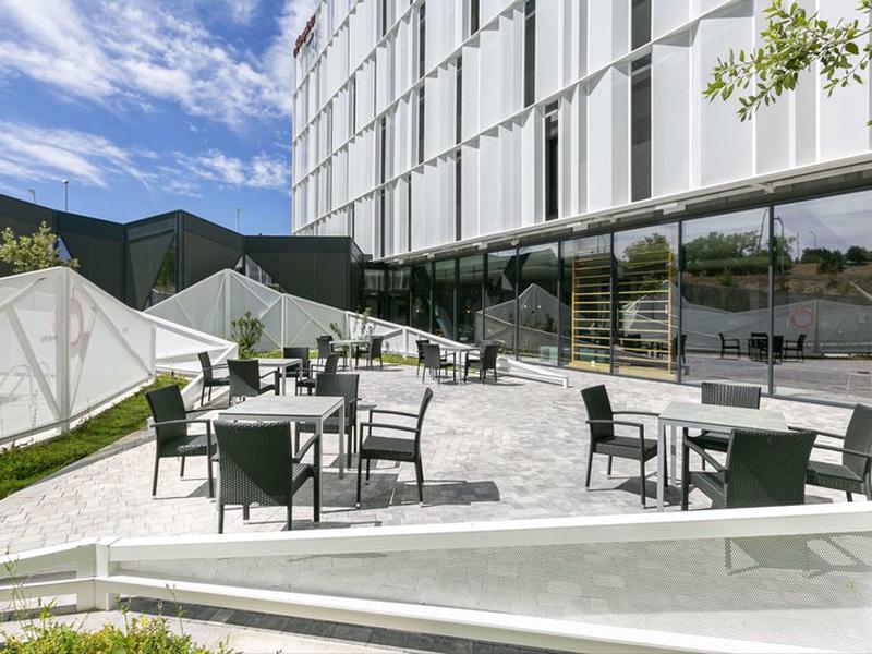 12AE9385D5C25B6F5625CDF665ABE34F