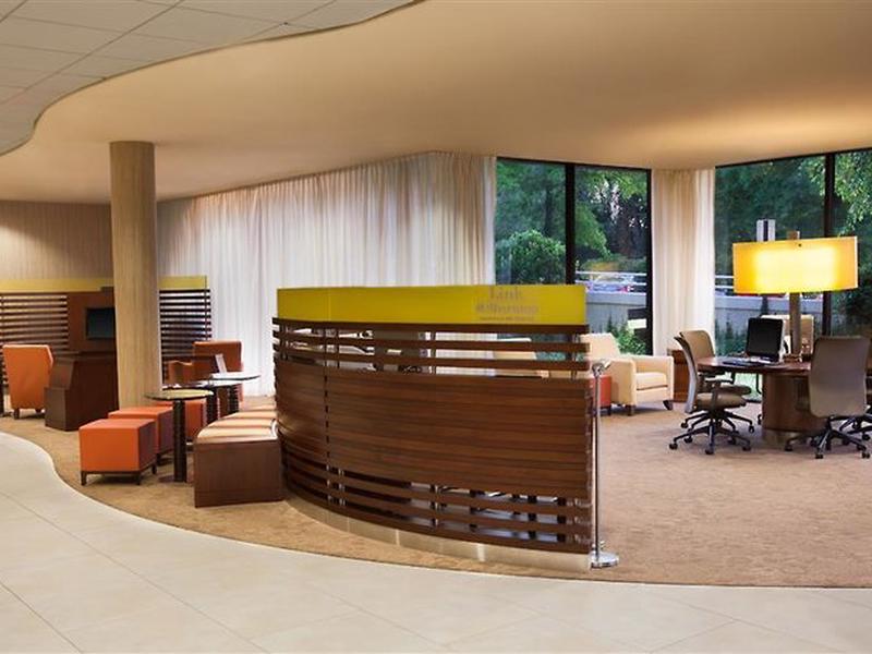 776DC6FA51FE36BF1BD1DA7EE77EDC03