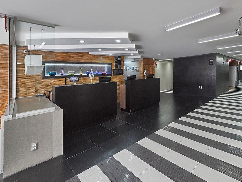 CAC0B8EC62C9870ABB2C97C750F9C175