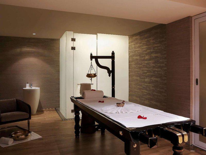 CD470BA8CC9819648D532CE4A4C68B5C