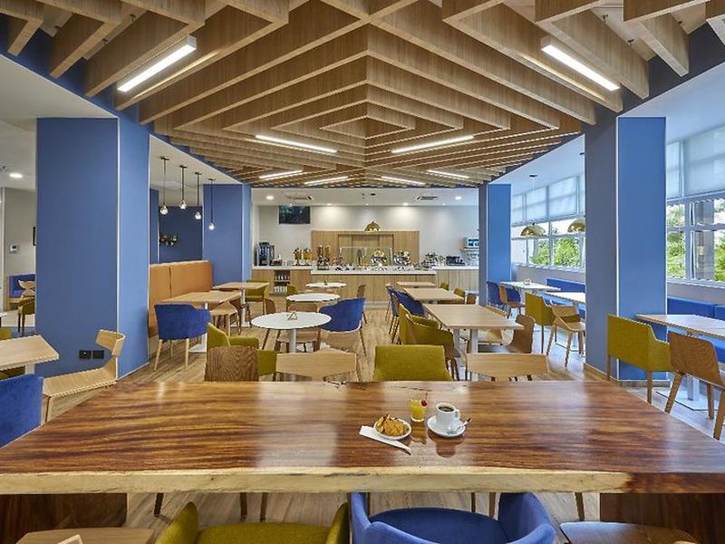 D883E2B463C65AB5AF322DA9F450A070