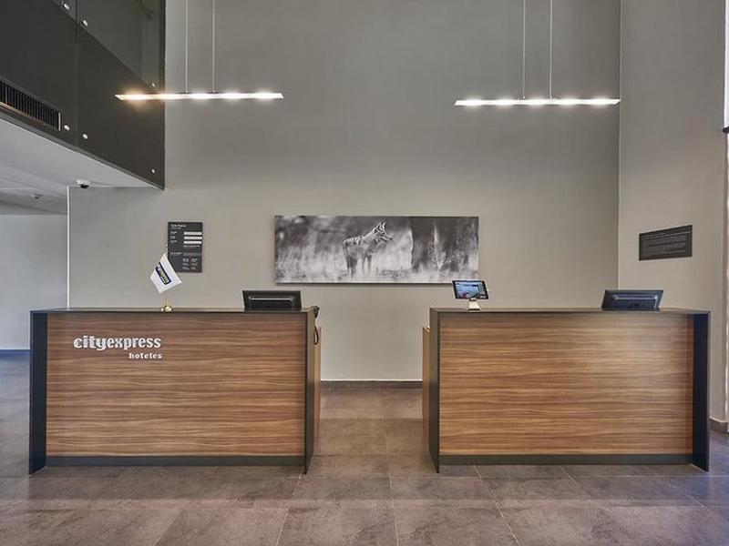 8C1457913D7057293AD6172B8E3F4C01