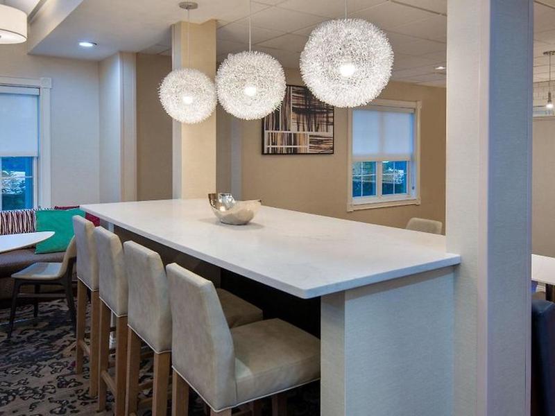 AE00975BF10C19022D3ABF7E37123919