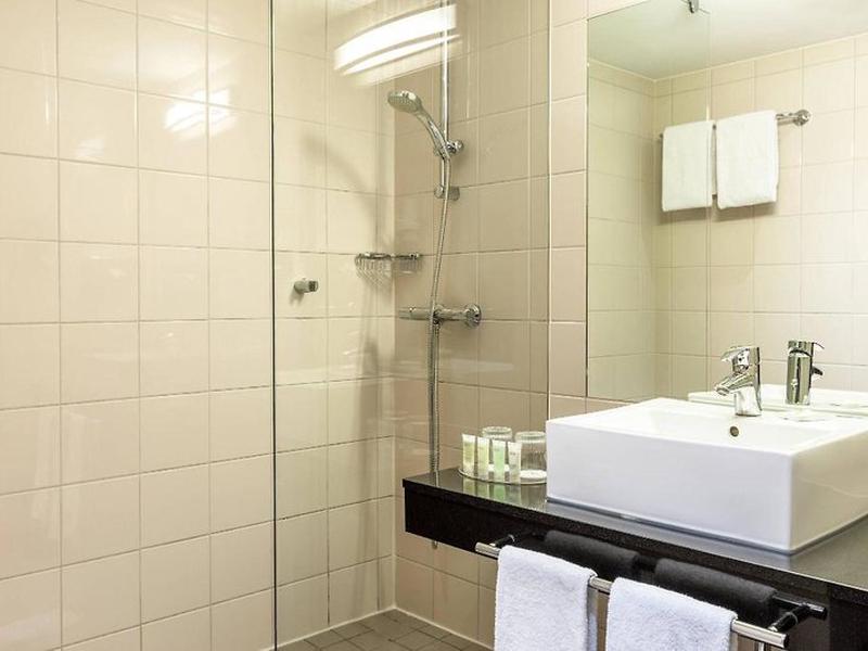 68B1EE8BD128CBC16A6858611355DC92