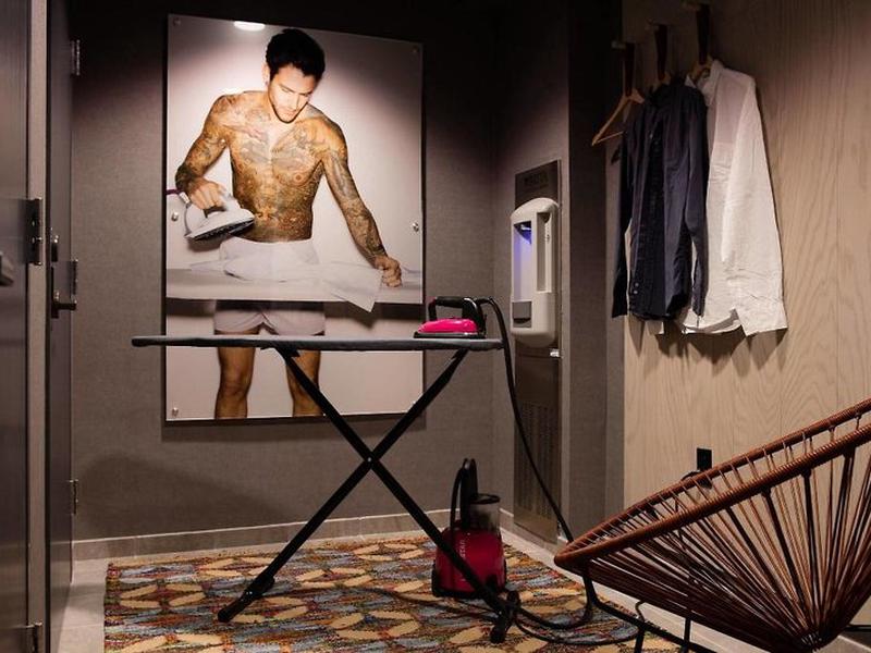 2A439A9EE9753731456E1F2682914A56