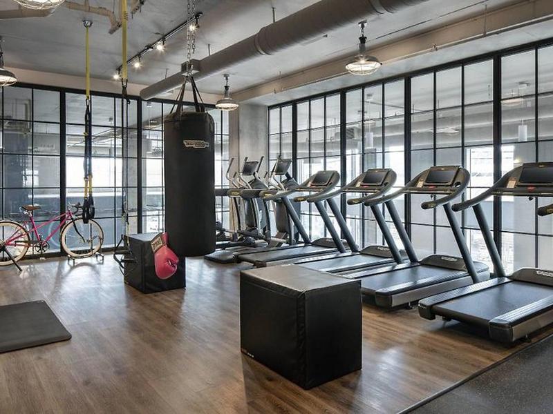 118424EBF59E4E6225F7BFD79BBECEBB