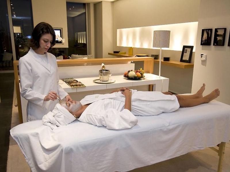 22362B8549334DF848BF6E9B7E2BBEF0