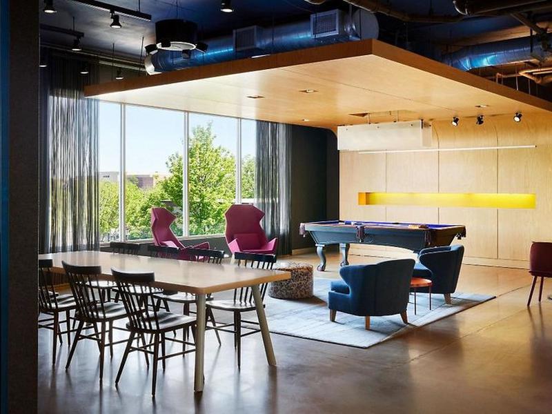 E7C5FA105BAF06FD97BD76F146E1FF16