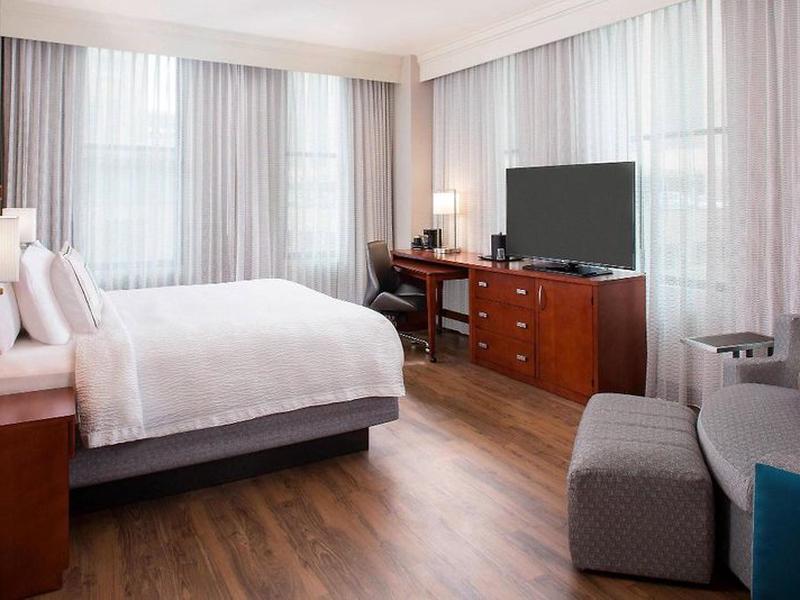 ADC9BF9CE8FE043D91C90B99E05A4402