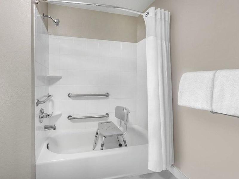 E6FAEF0EA9343300BE350BDF28FA0ED8