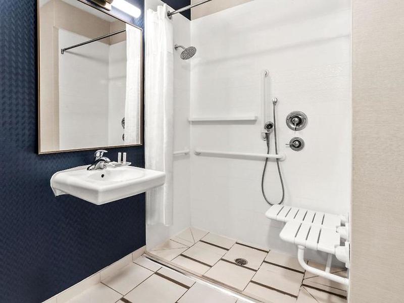 822B5B983638D0957B0F8A4D3A15AD95