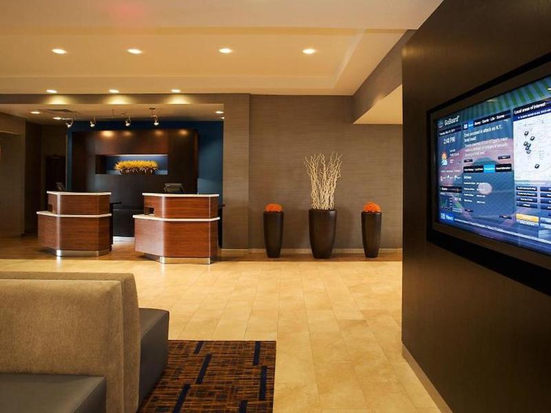 EB8384783AE642E7BC1E9FD21E80D01B